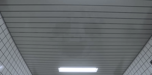 顔のようなシミ