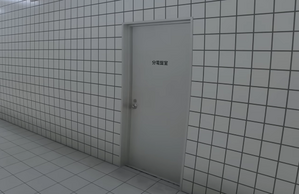分電盤室のドア